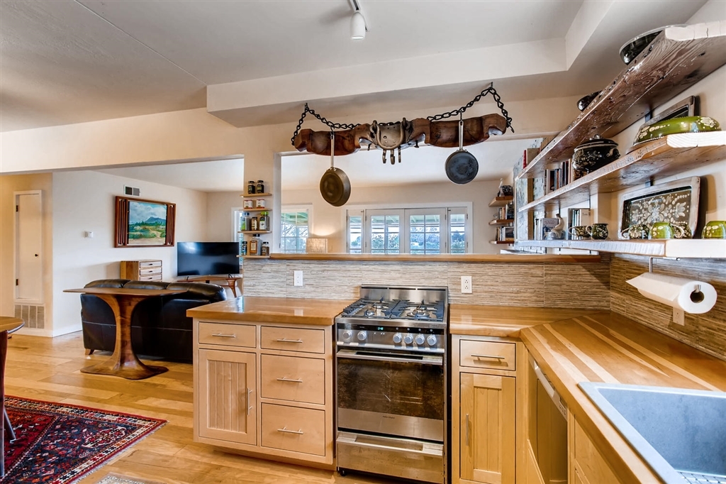 732 Avenida De San Clemente Encinitas, CA 92024 - Photo 10 of 25