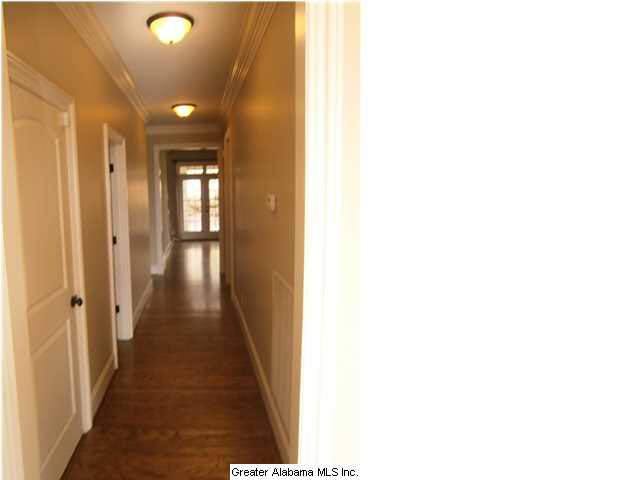 784 Bainbridge Court Birmingham, AL 35210 - Photo 3 of 26