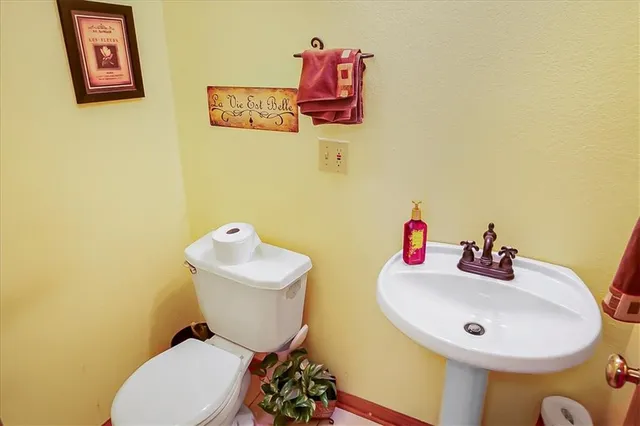 $489,000 | 40 Southwest Bb Highway, Unit 1, Warrensburg, MO 64093