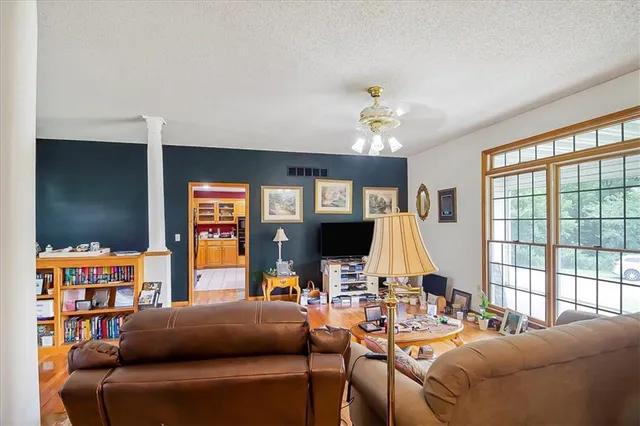 $489,000 | 40 Southwest Bb Highway, Unit 1, Warrensburg, MO 64093