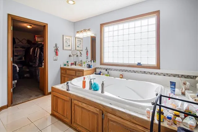 $489,000 | 40 Southwest Bb Highway, Unit 1, Warrensburg, MO 64093