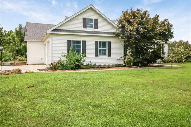 $489,000 | 40 Southwest Bb Highway, Unit 1, Warrensburg, MO 64093