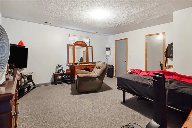 $489,000 | 40 Southwest Bb Highway, Unit 1, Warrensburg, MO 64093