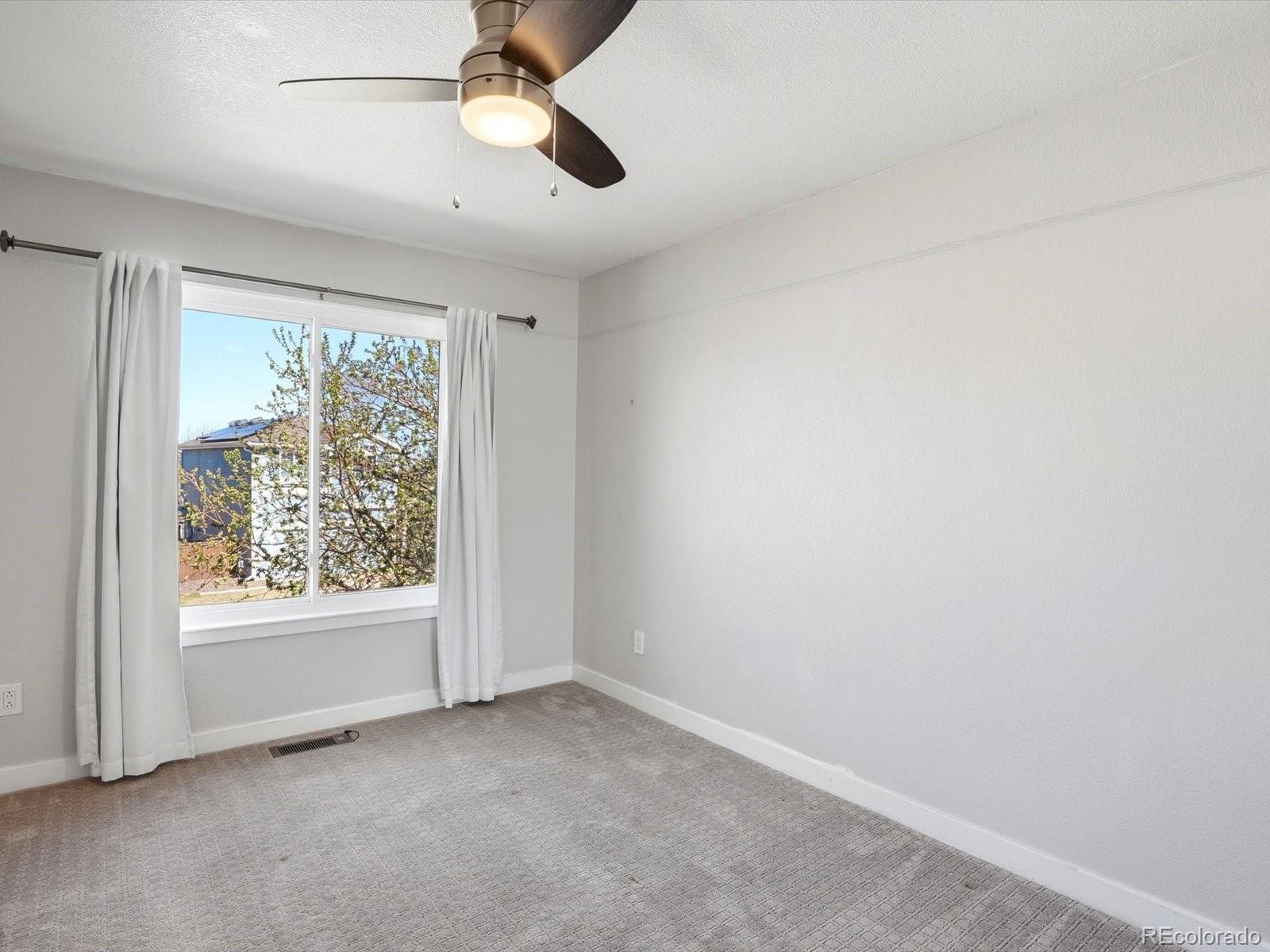 9912 Saybrook Street Highlands Ranch, CO 80126 - Photo 18 of 38 Gallery Image 18