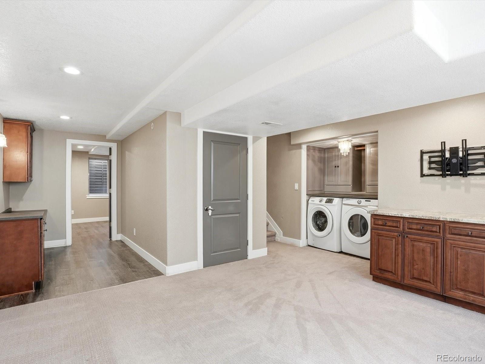 9912 Saybrook Street Highlands Ranch, CO 80126 - Photo 24 of 38 Gallery Image 24