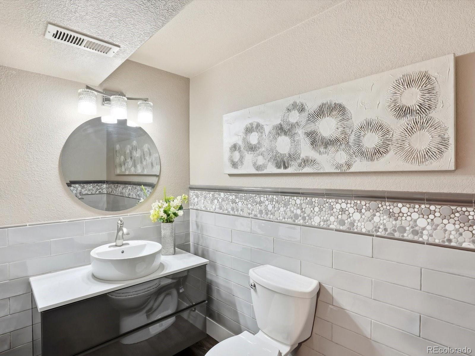 9912 Saybrook Street Highlands Ranch, CO 80126 - Photo 30 of 38 Gallery Image 30