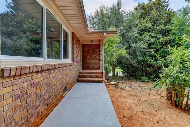 $4,300 | 6085 Glenridge Drive, Sandy Springs, GA 30328