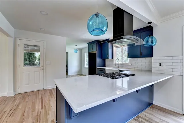 $4,300 | 6085 Glenridge Drive, Sandy Springs, GA 30328