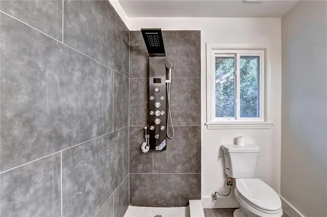 $4,300 | 6085 Glenridge Drive, Sandy Springs, GA 30328