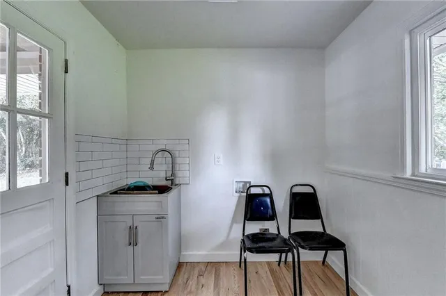 $4,300 | 6085 Glenridge Drive, Sandy Springs, GA 30328