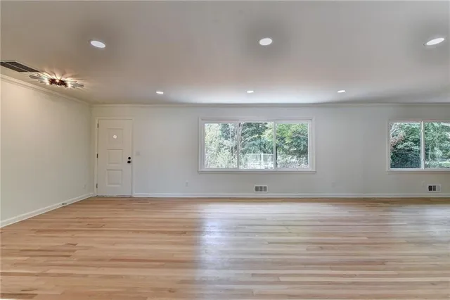 $4,300 | 6085 Glenridge Drive, Sandy Springs, GA 30328