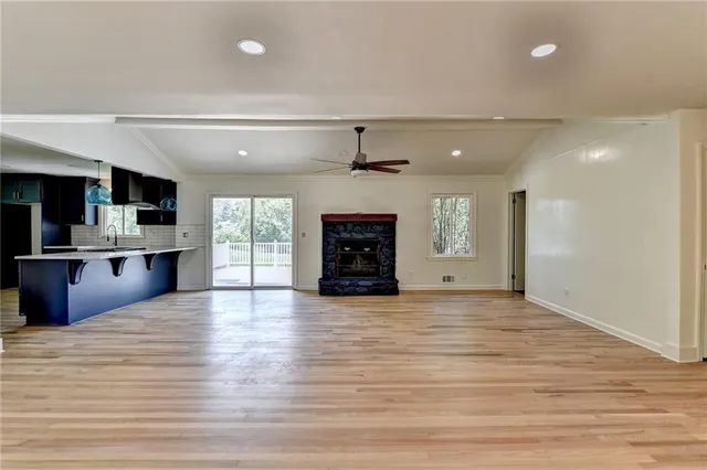 $4,300 | 6085 Glenridge Drive, Sandy Springs, GA 30328