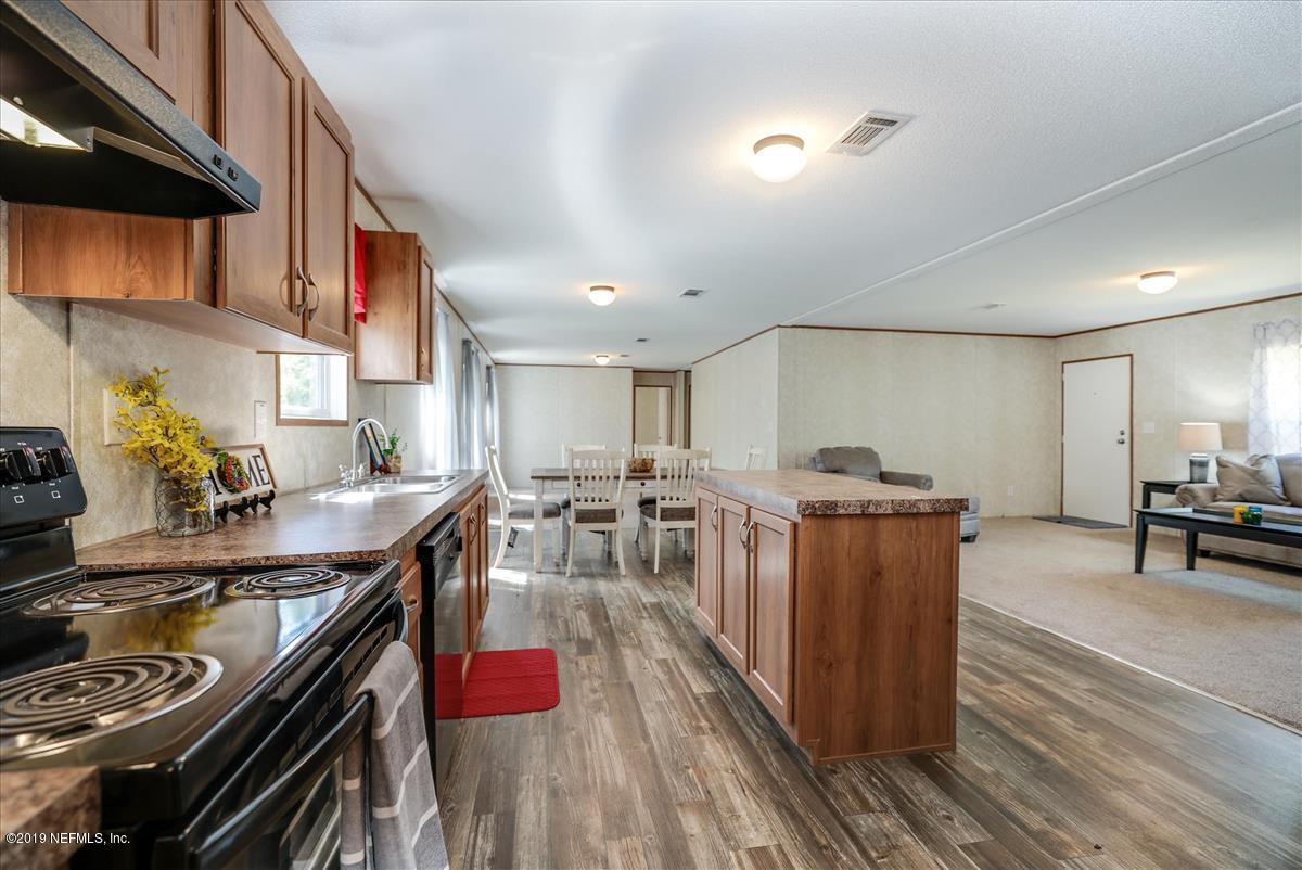 6118 Chestnut Road Macclenny, FL 32063 - Photo 6 of 23 Kitchen & Living_Room