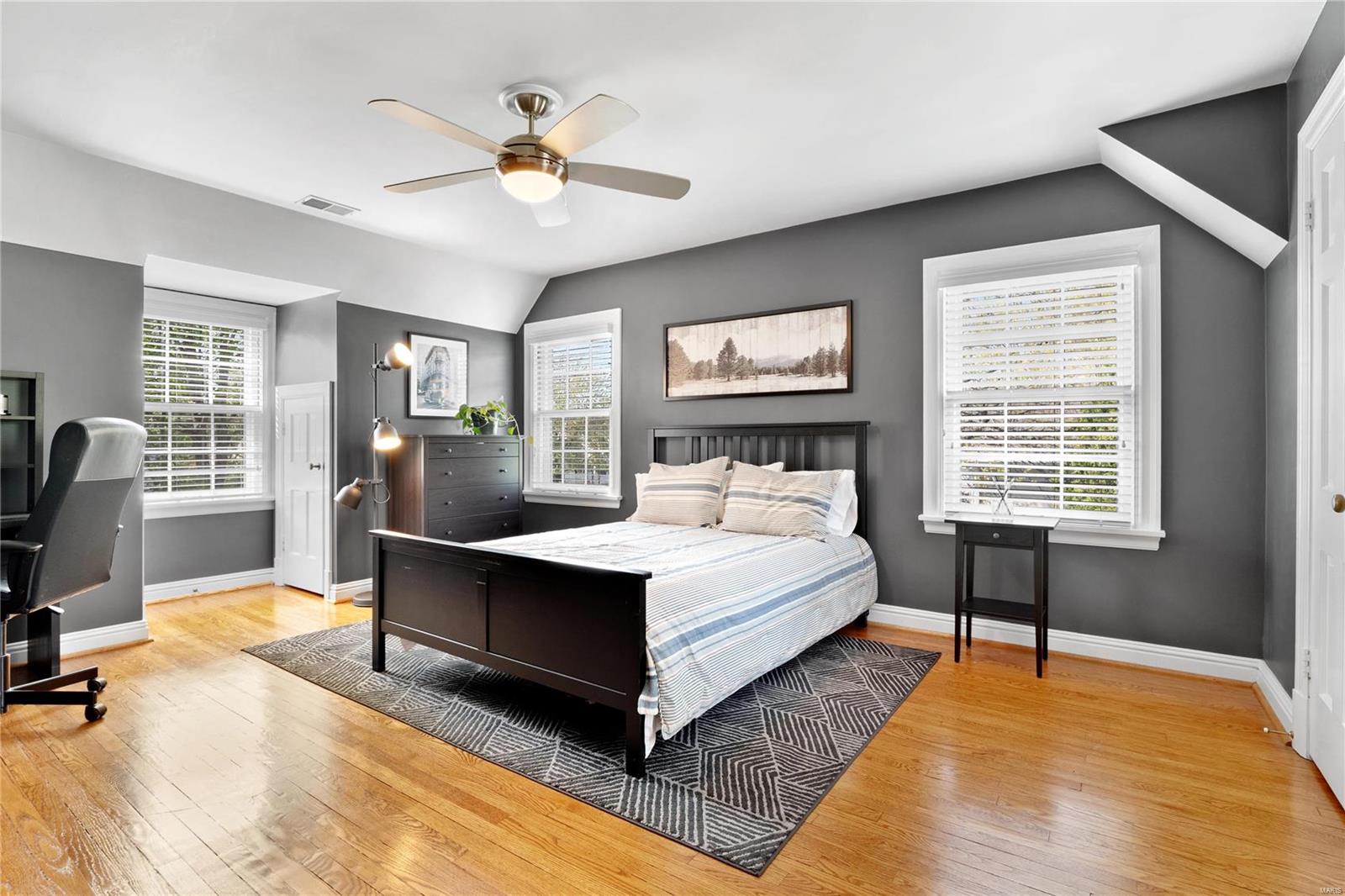 10 Warson Terrace St. Louis, MO 63124 - Photo 27 of 38