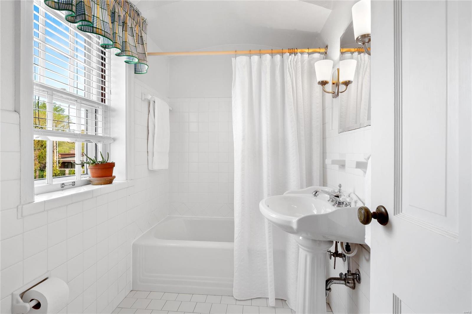 10 Warson Terrace St. Louis, MO 63124 - Photo 28 of 38