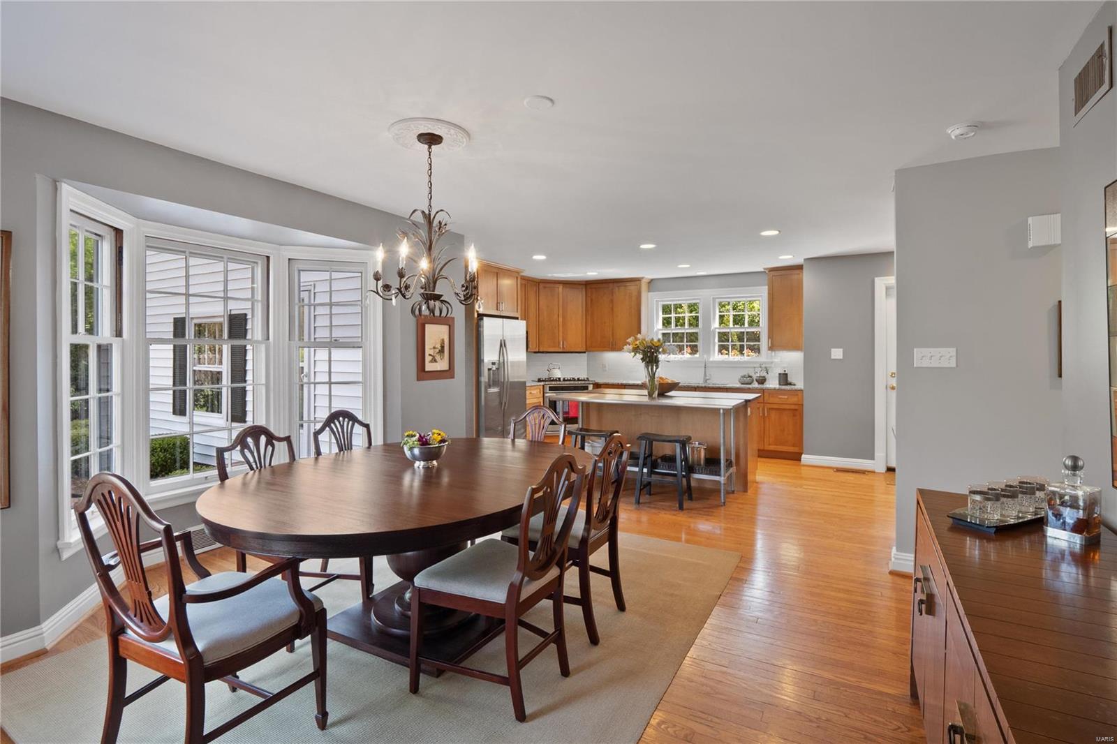 10 Warson Terrace St. Louis, MO 63124 - Photo 9 of 38