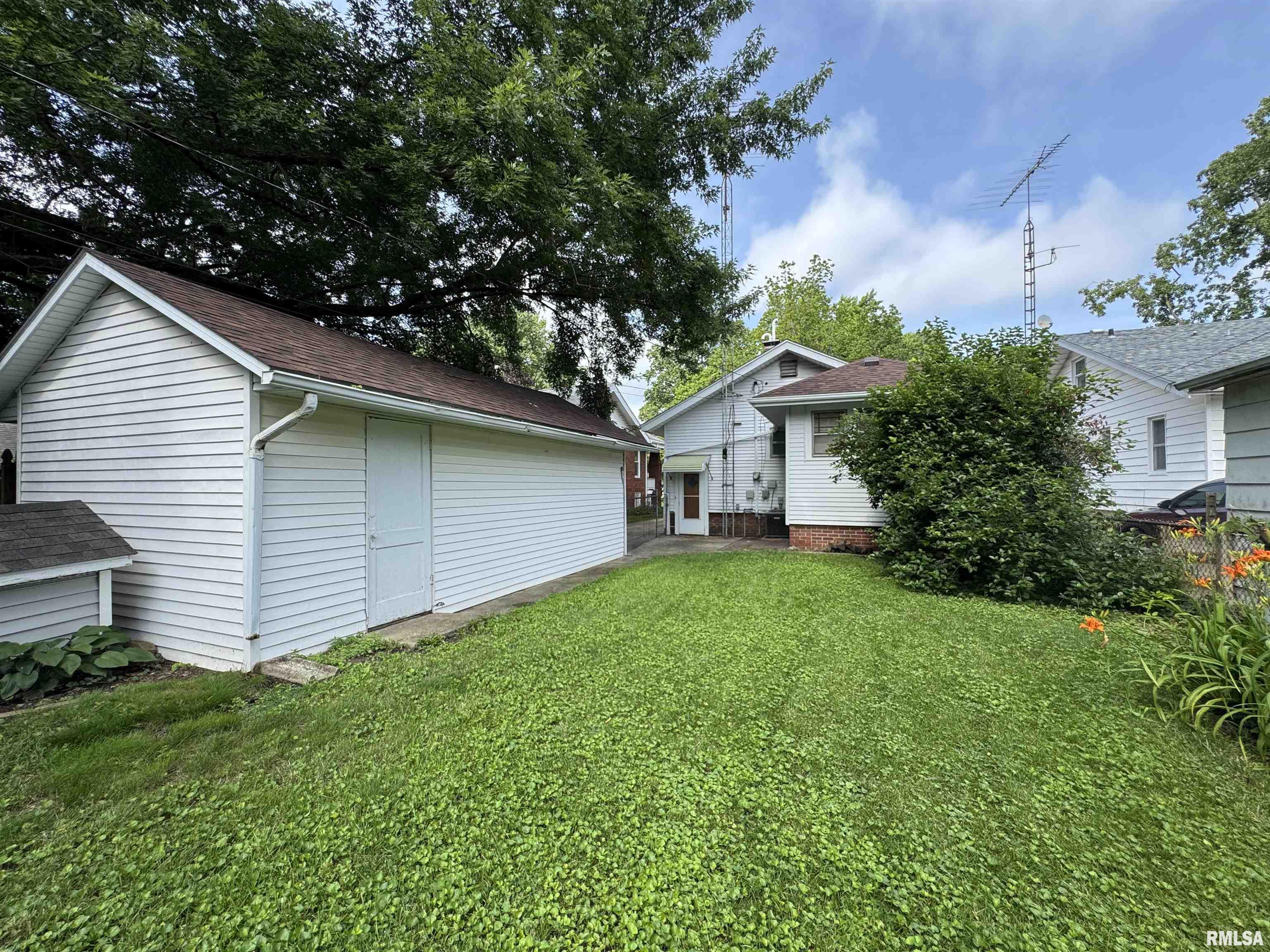 1830 South College Street Springfield, IL 62704 - Photo 38 of 40
