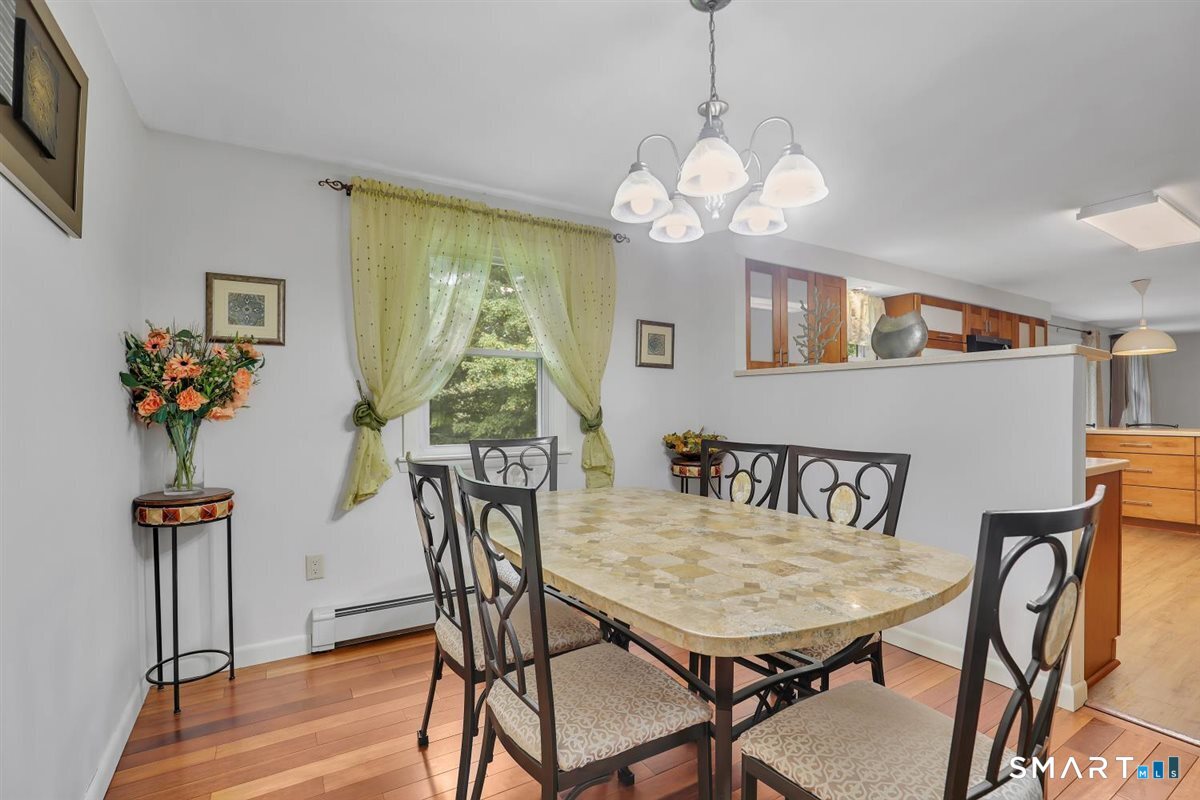 103 Grissom Road Manchester, CT 06042 - Photo 12 of 34 Gallery Image 12
