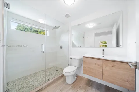 $5,000 | 1117 Southwest 13th Street, Unit R, Miami, FL 33129