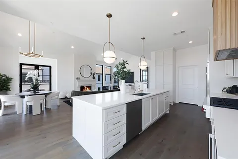 $1,065,720 | 5270 Town And Country Boulevard, Unit 311, Frisco, TX 75034