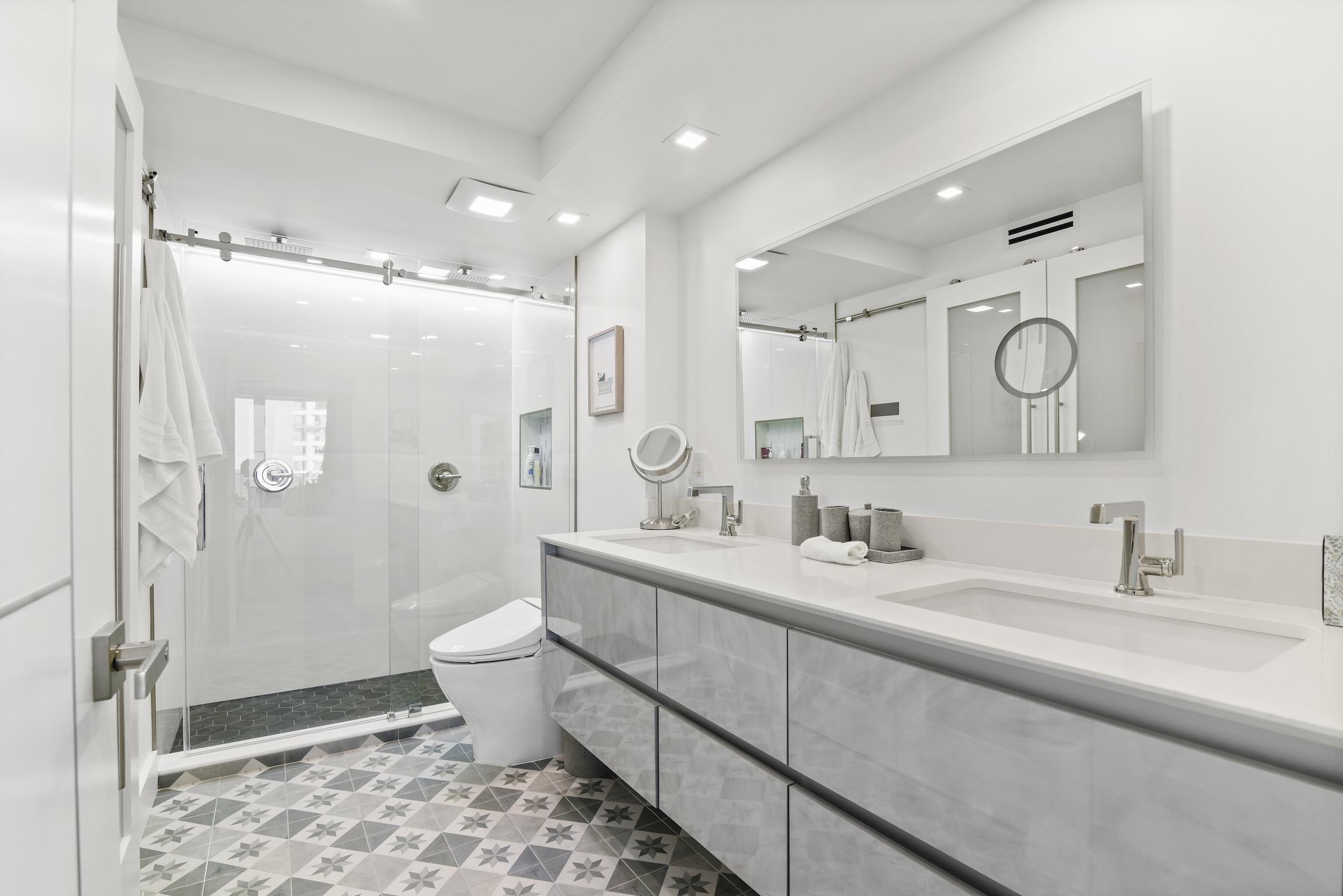 550 South Ocean Boulevard, Unit 1407 Boca Raton, FL 33432 - Photo 26 of 47 Main Bathroom