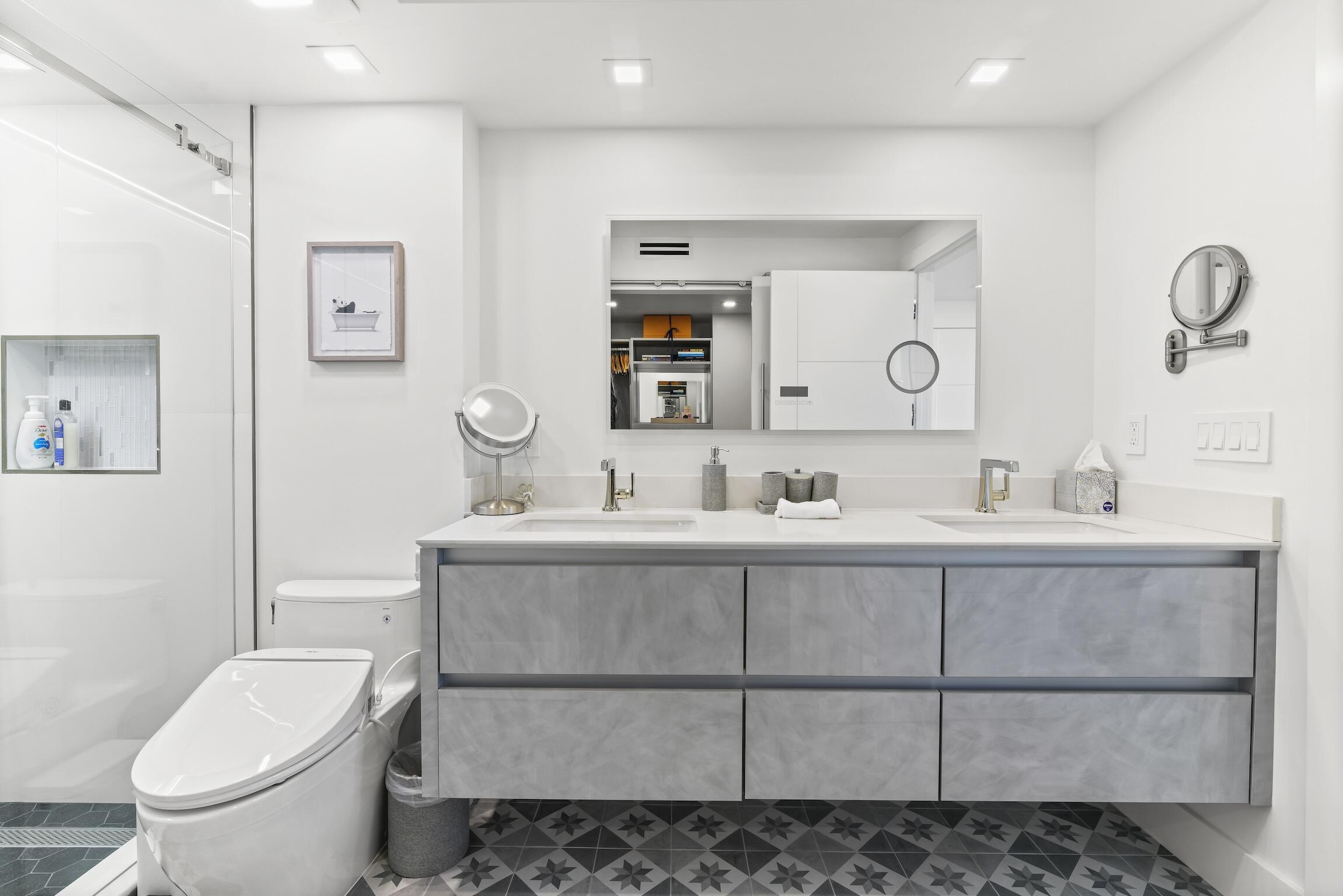 550 South Ocean Boulevard, Unit 1407 Boca Raton, FL 33432 - Photo 27 of 47 Main Bathroom