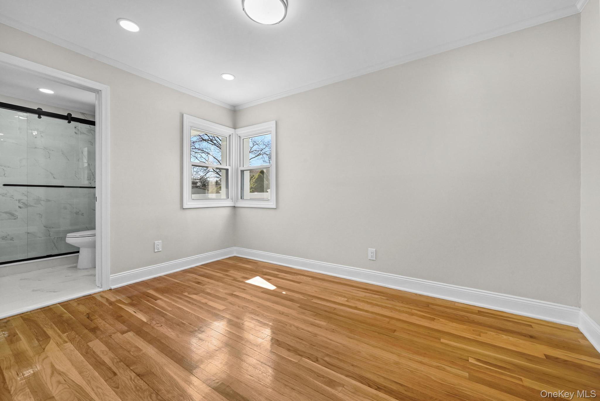 2243 Leighton Road Elmont, NY 11003 - Photo 15 of 32