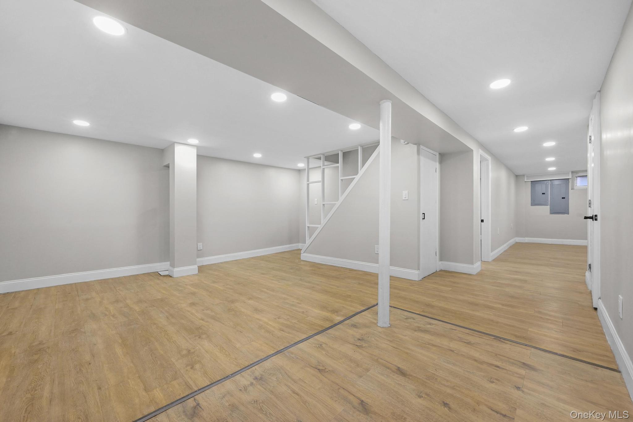 2243 Leighton Road Elmont, NY 11003 - Photo 17 of 32