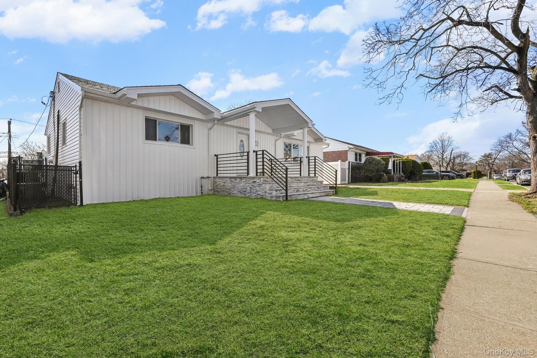 2243 Leighton Road Elmont, NY 11003 - Photo 2 of 32