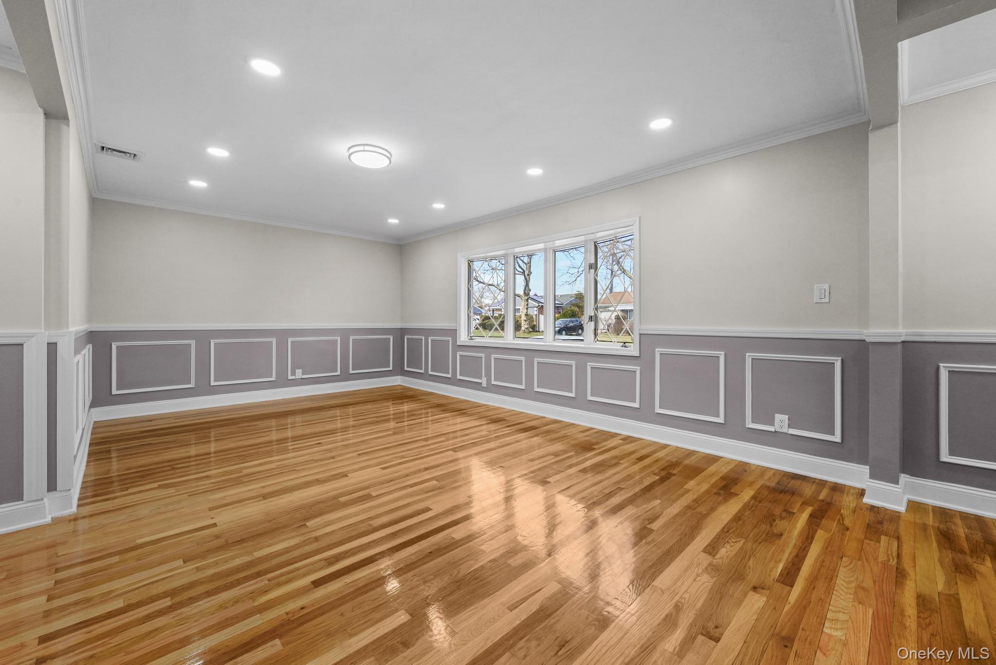 2243 Leighton Road Elmont, NY 11003 - Photo 9 of 32