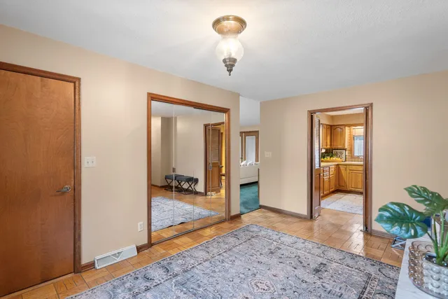 $325,000 | 1818 Westminster Circle, Davenport, IA 52807