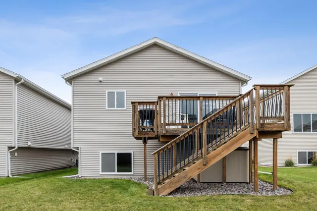 $319,900 | 4003 9th Street South, Moorhead, MN 56560