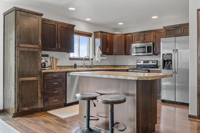 $319,900 | 4003 9th Street South, Moorhead, MN 56560