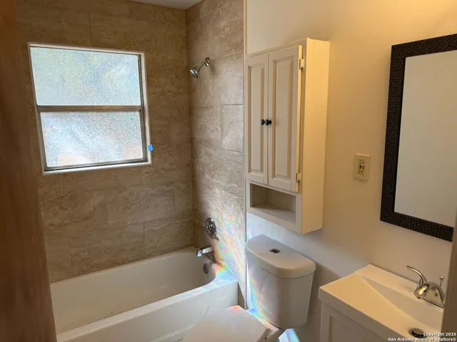 $1,550 | 173 Water Oak Lane, Canyon Lake, TX 78133