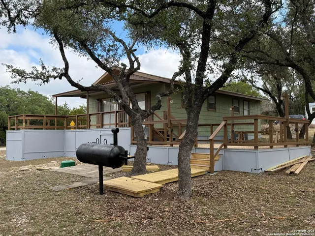 $1,550 | 173 Water Oak Lane, Canyon Lake, TX 78133