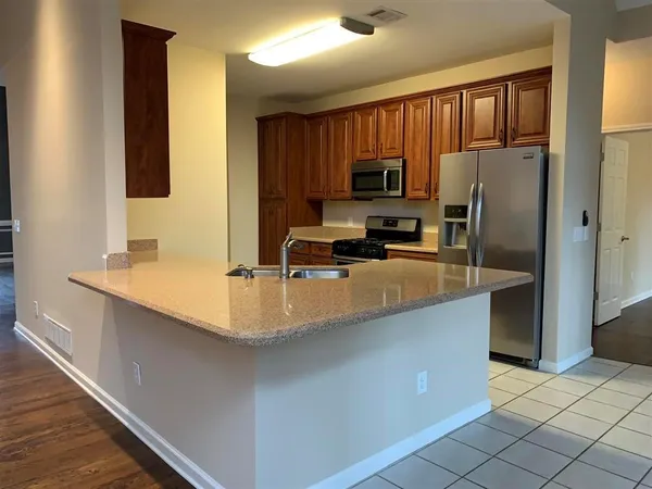 $3,950 | 930 Richmond Hill Drive, Marietta, GA 30068