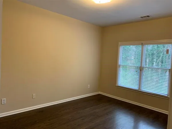 $3,950 | 930 Richmond Hill Drive, Marietta, GA 30068