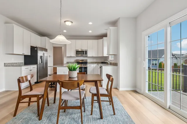 $489,900 | 607 Virginia Street, Elburn, IL 60119