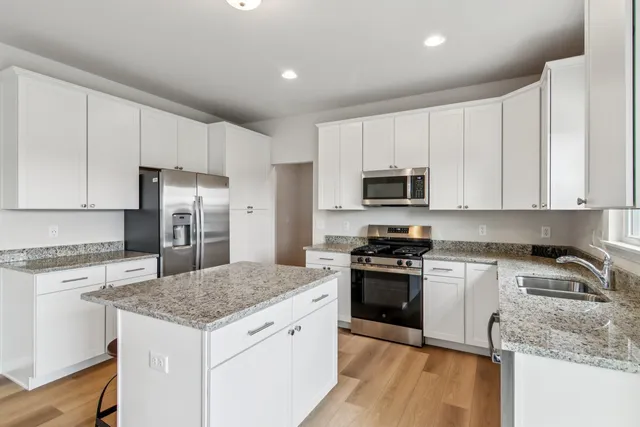 $489,900 | 607 Virginia Street, Elburn, IL 60119