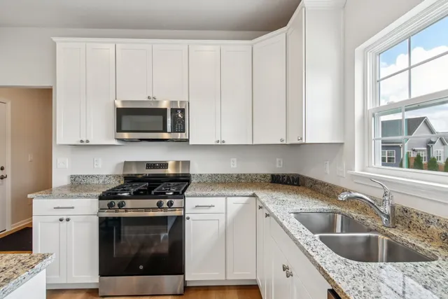 $489,900 | 607 Virginia Street, Elburn, IL 60119