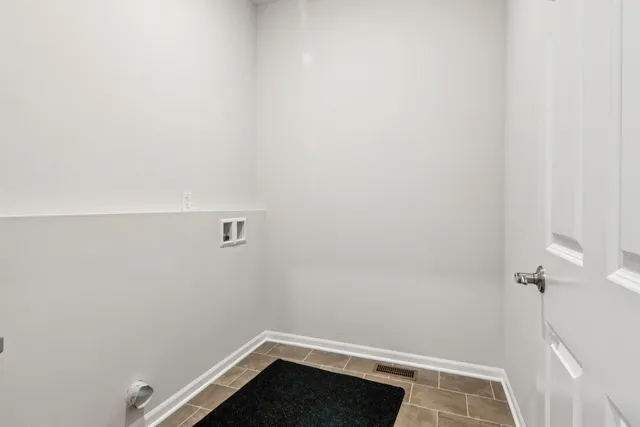 $489,900 | 607 Virginia Street, Elburn, IL 60119