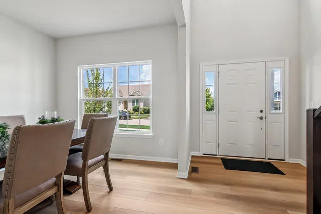 $489,900 | 607 Virginia Street, Elburn, IL 60119