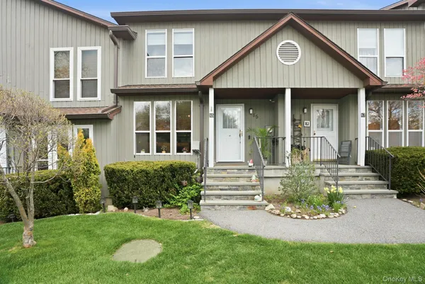 $465,000 | 85 Hemlock Circle, Peekskill, NY 10566