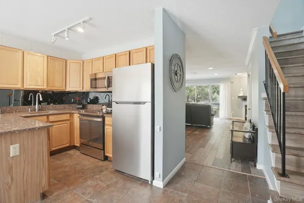 $465,000 | 85 Hemlock Circle, Peekskill, NY 10566