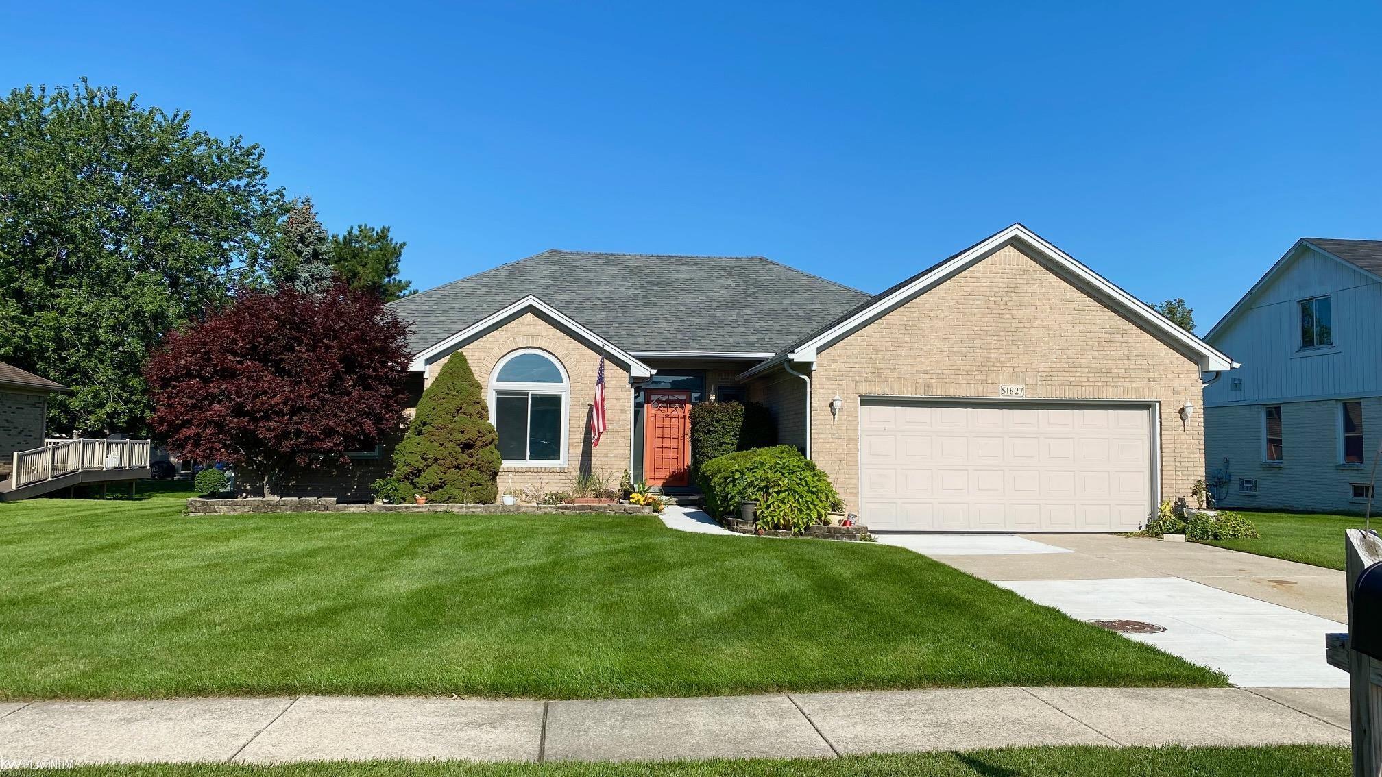 51827 Lillian Road New Baltimore, MI 48047 - Photo 1 of 46 50121085.JPG