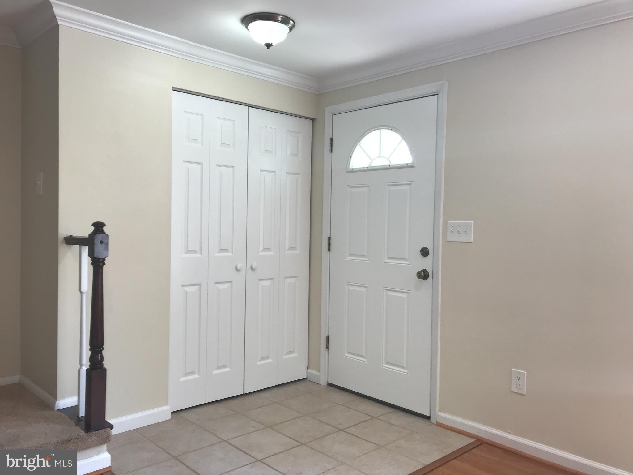 12144 Purple Sage Court Reston, VA 20194 - Photo 3 of 21 Foyer