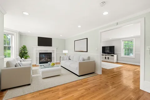 $1,399,000 | 415 Lowell Street, Lynnfield, MA 01940
