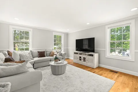 $1,399,000 | 415 Lowell Street, Lynnfield, MA 01940