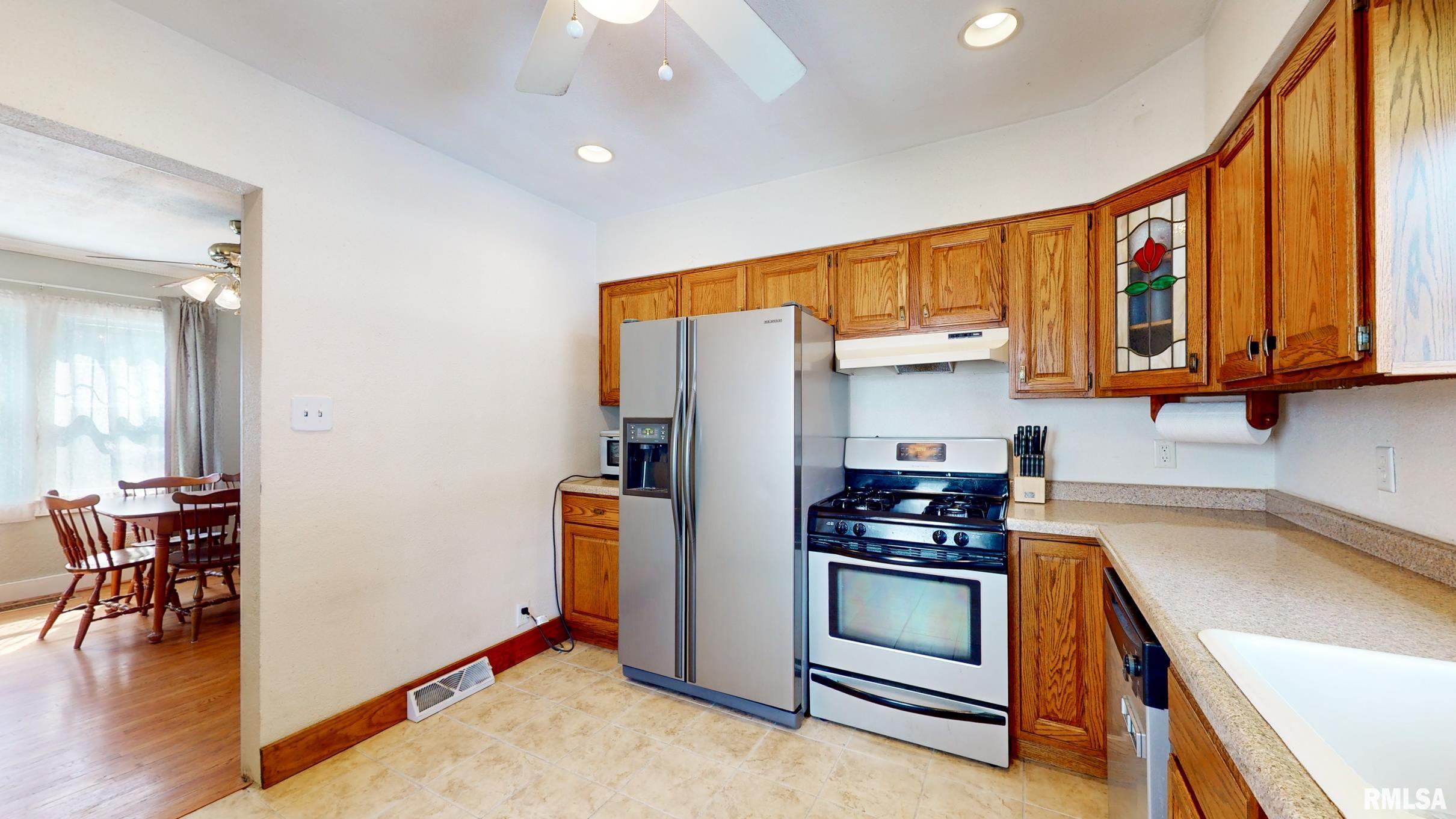 1507 South 4th Street Pekin, IL 61554 - Photo 12 of 28