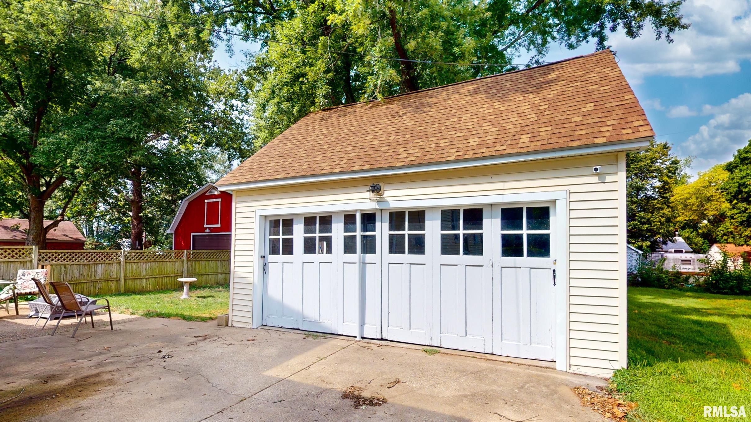 1507 South 4th Street Pekin, IL 61554 - Photo 3 of 28